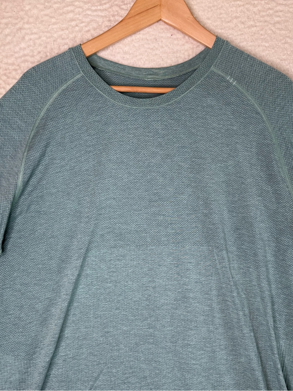 Lululemon Metal Vent Tech Long Sleeve Shirt Light Blue Green Men's Size Large - Picture 3 of 9